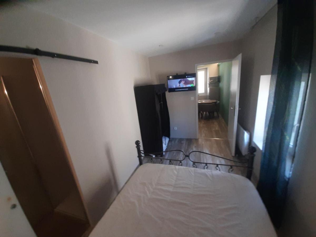 3 Apt T2 Cosy De 40 A 50 M2 Ideal Pour Un Deplacement Pro " Les Iris " Bourg-Saint-Andéol Buitenkant foto