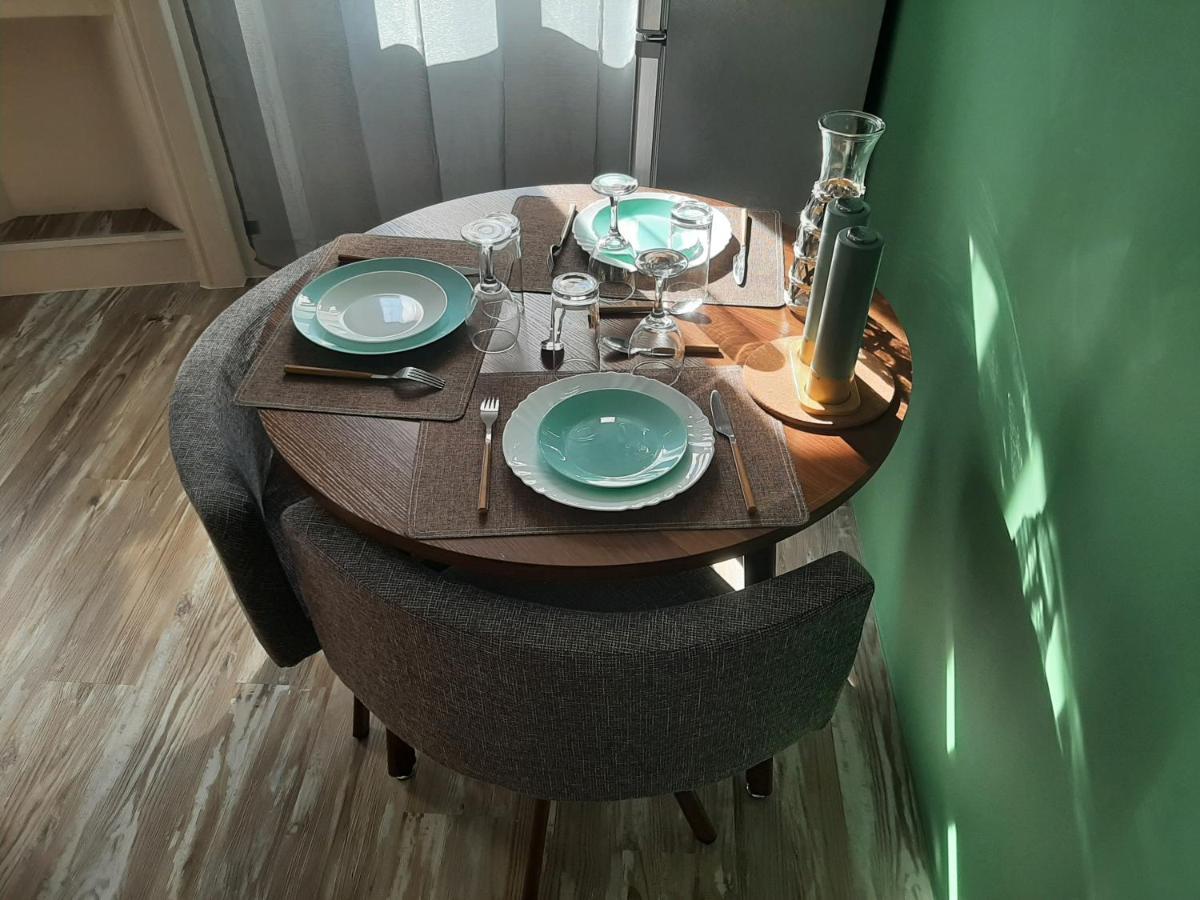 3 Apt T2 Cosy De 40 A 50 M2 Ideal Pour Un Deplacement Pro " Les Iris " Bourg-Saint-Andéol Buitenkant foto