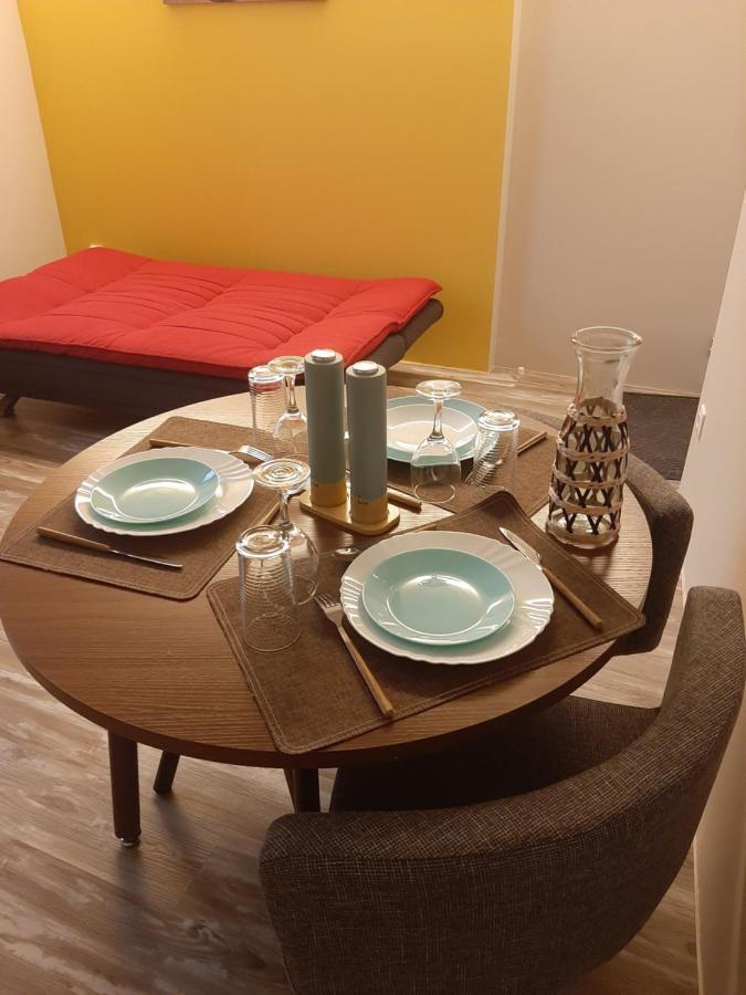 3 Apt T2 Cosy De 40 A 50 M2 Ideal Pour Un Deplacement Pro " Les Iris " Bourg-Saint-Andéol Buitenkant foto